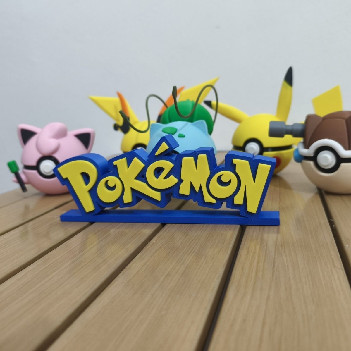 ポケモン スタンドフィギュア ロゴディスプレイ 新型フィギュ - Cosplay Prop Display のレビューと価格